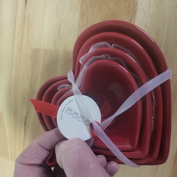 Rae Dunn XO MEASURING CUPS - Picture 7 of 7